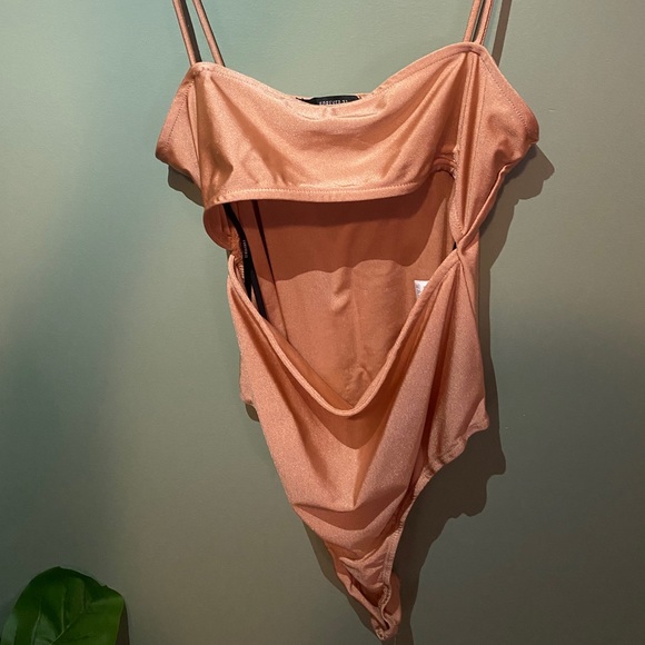 Cutout bodysuit - Picture 6 of 7